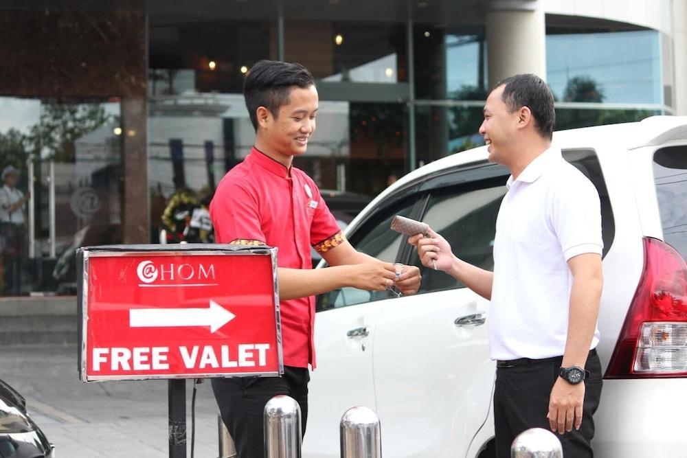 @Hom Semarang Simpang Lima Hotel Buitenkant foto