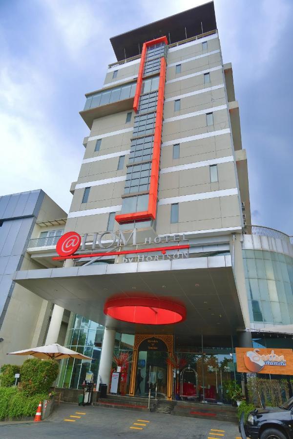 @Hom Semarang Simpang Lima Hotel Buitenkant foto