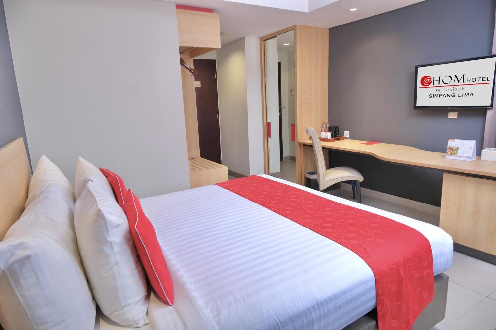 @Hom Semarang Simpang Lima Hotel Buitenkant foto
